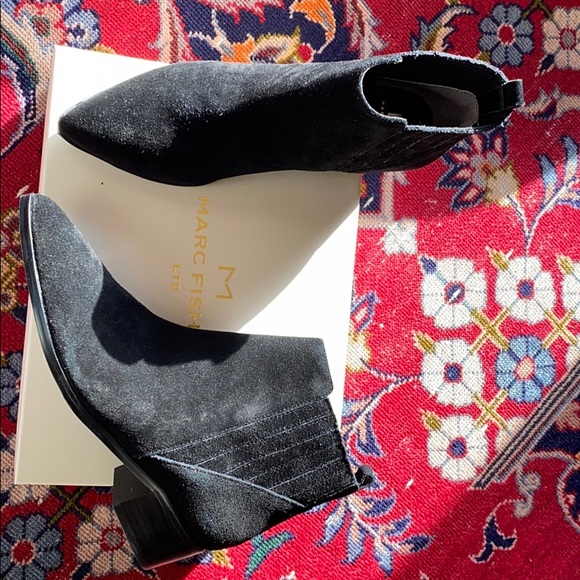 Marc Fisher black suede - Picture 2 of 3